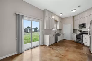 275 N Quail Run Dr, West, TX 76691 - Photo 9