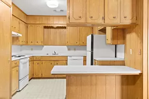 704 S Manson St, Wolfe City, TX 75496 - Photo 7