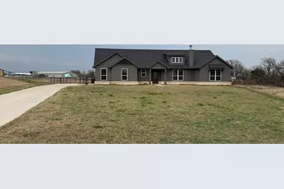 1035 Northern Oaks Court, Springtown, TX 76082 - Photo 1