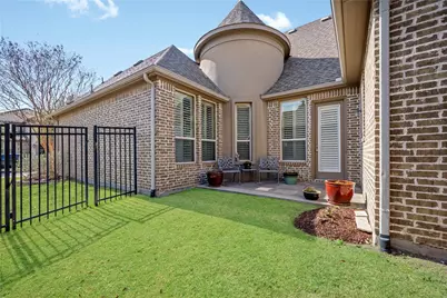 1125 Blue Lake Boulevard, Arlington, TX 76005 - Photo 7