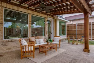 7411 Sugar Maple Dr, Irving, TX 75063 - Photo 29