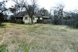 110 S Bois D Arc St, Bailey, TX 75452 - Photo 5