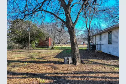 305 E Belt  Line Road, Wilmer, TX 75172 - Photo 9