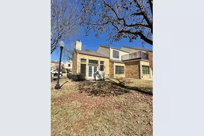 213 Cimarron Trail #1, Irving, TX 75063 - Photo 15