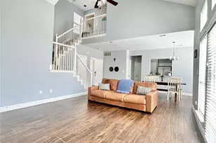 213 Cimarron Trail, Irving, TX 75063 - Photo 5