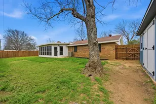 1204 Zahara St, Bowie, TX 76230 - Photo 31