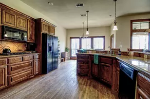 202 Woodland Dr, Krugerville, TX 76227 - Photo 11