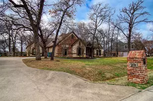 202 Woodland Dr, Krugerville, TX 76227 - Photo 3