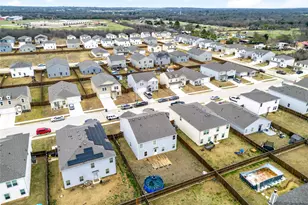 821 Sugartree Dr, Cleburne, TX 76031 - Photo 33