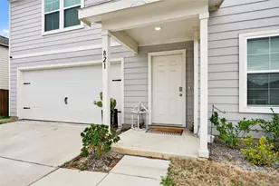 821 Sugartree Dr, Cleburne, TX 76031 - Photo 3