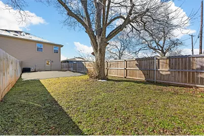 727 W Johnson Street #A, Denison, TX 75020 - Photo 17