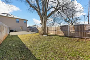 727 W Johnson St, Denison, TX 75020 - Photo 17