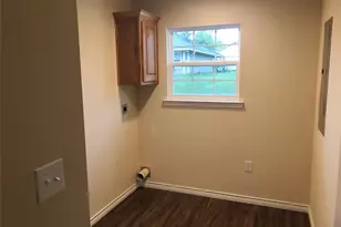 315 Water St, Whitesboro, TX 76273 - Photo 9