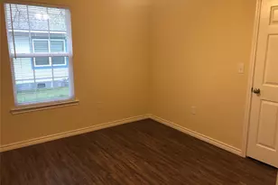 315 Water St, Whitesboro, TX 76273 - Photo 7