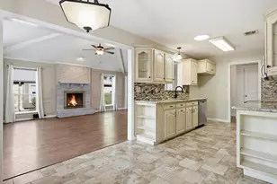 2018 Robin Hill Ln, Carrollton, TX 75007 - Photo 21