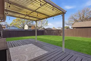 2018 Robin Hill Ln, Carrollton, TX 75007 - Photo 31