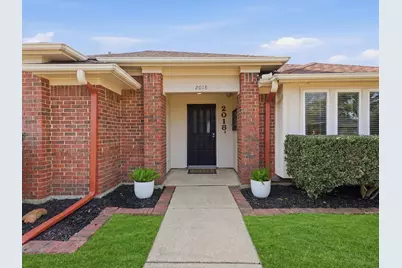 2018 Robin Hill Lane, Carrollton, TX 75007 - Photo 3