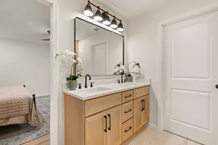 1225 Bellaire Dr, Grapevine, TX 76051 - Photo 23