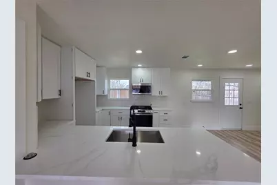 13831 Sundown Trail, Farmers Branch, TX 75234 - Photo 5