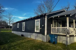 406 E Main St, Wortham, TX 76693 - Photo 23