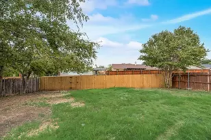 2015 Rose Hill Rd, Carrollton, TX 75007 - Photo 17