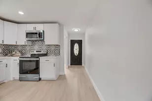 2015 Rose Hill Rd, Carrollton, TX 75007 - Photo 7