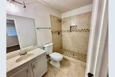 2813 Santa Monica Drive, Grand Prairie, TX 75052 - Photo 9