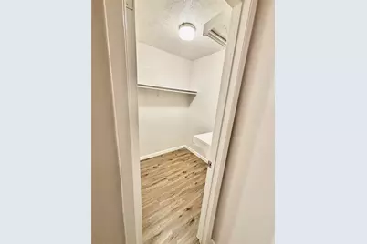 2813 Santa Monica Drive, Grand Prairie, TX 75052 - Photo 11