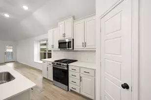 906 Madeline Ln, Cleburne, TX 76033 - Photo 7