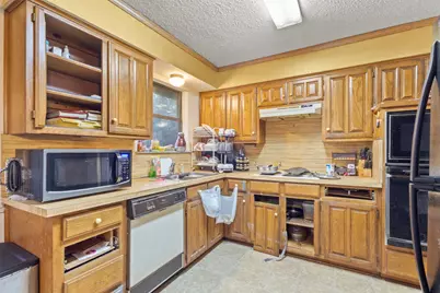 6510 Oak Forest Court, Fort Worth, TX 76112 - Photo 7