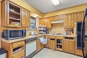 6510 Oak Forest Ct, Fort Worth, TX 76112 - Photo 7