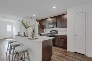 1105 Wildflower St, Ennis, TX 75119 - Photo 3