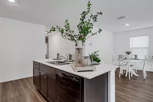 1105 Wildflower St, Ennis, TX 75119 - Photo 5