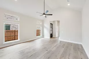 1017 River Oaks Dr, Godley, TX 76044 - Photo 9