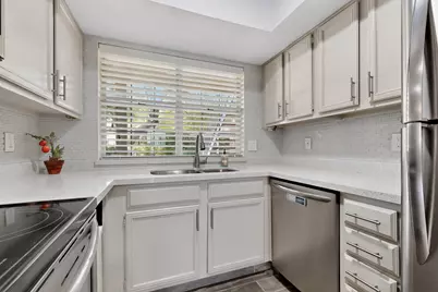 2535 Wedglea Drive #114, Dallas, TX 75211 - Photo 9