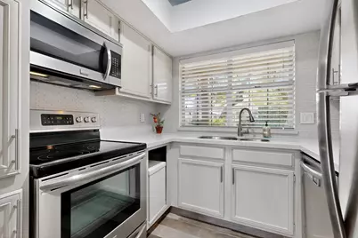 2535 Wedglea Drive #114, Dallas, TX 75211 - Photo 11