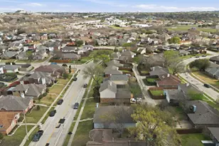 2230 Arbor Creek Dr, Carrollton, TX 75010 - Photo 7