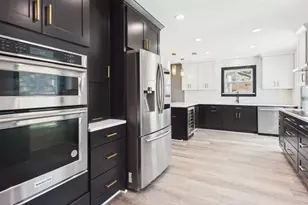 1010 Bel Air Dr, Athens, TX 75751 - Photo 11