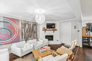 2004 Valley Ln, Arlington, TX 76013 - Photo 3