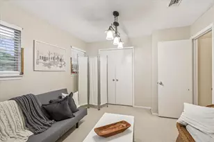 2004 Valley Ln, Arlington, TX 76013 - Photo 17