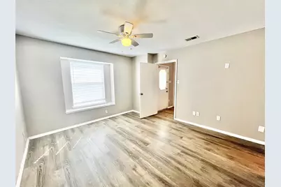 2403 Kingsford Court, Arlington, TX 76017 - Photo 11