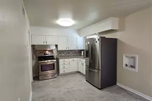 7215 Wilcox Dr, Dallas, TX 75232 - Photo 3