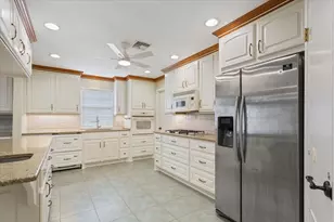 120 Wooded Crest Dr, Woodway, TX 76712 - Photo 17