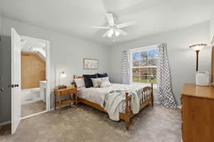 111 Hillside Dr E, Burleson, TX 76028 - Photo 21