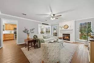 111 Hillside Dr E, Burleson, TX 76028 - Photo 7