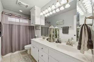 111 Hillside Dr E, Burleson, TX 76028 - Photo 19