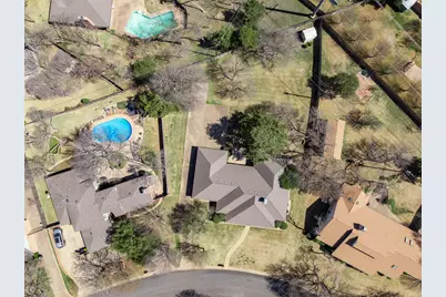 10017 Lost Oak Ridge Drive, Woodway, TX 76712 - Photo 35