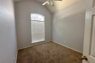 4938 Water Oak Dr, Grand Prairie, TX 75052 - Photo 15