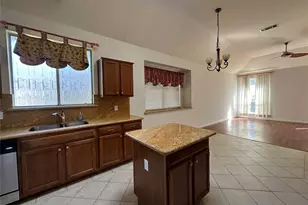 4938 Water Oak Dr, Grand Prairie, TX 75052 - Photo 9