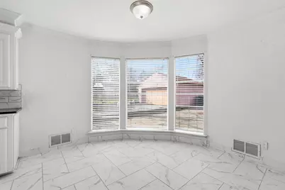 3013 Primrose Avenue, Fort Worth, TX 76111 - Photo 7